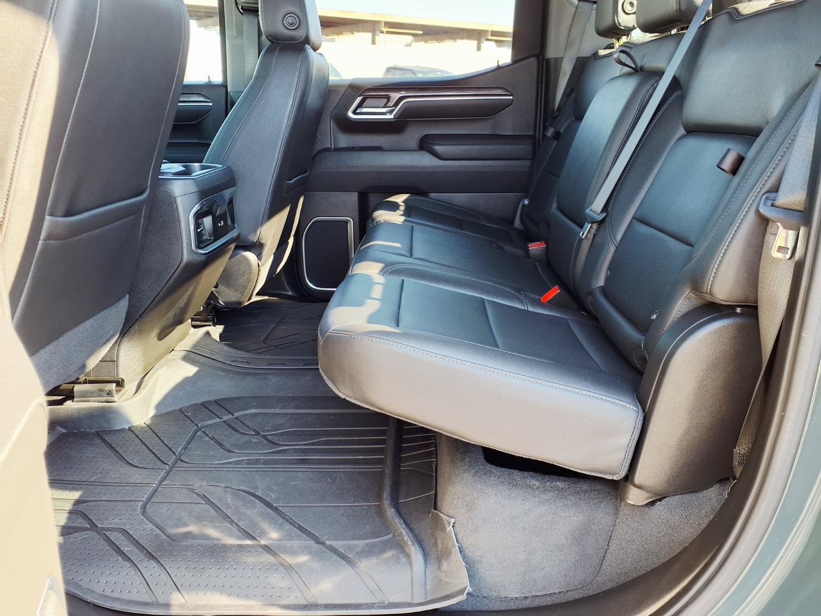 Used 2026 Chevrolet Silverado 1500 LTZ AWD/4WD image 17