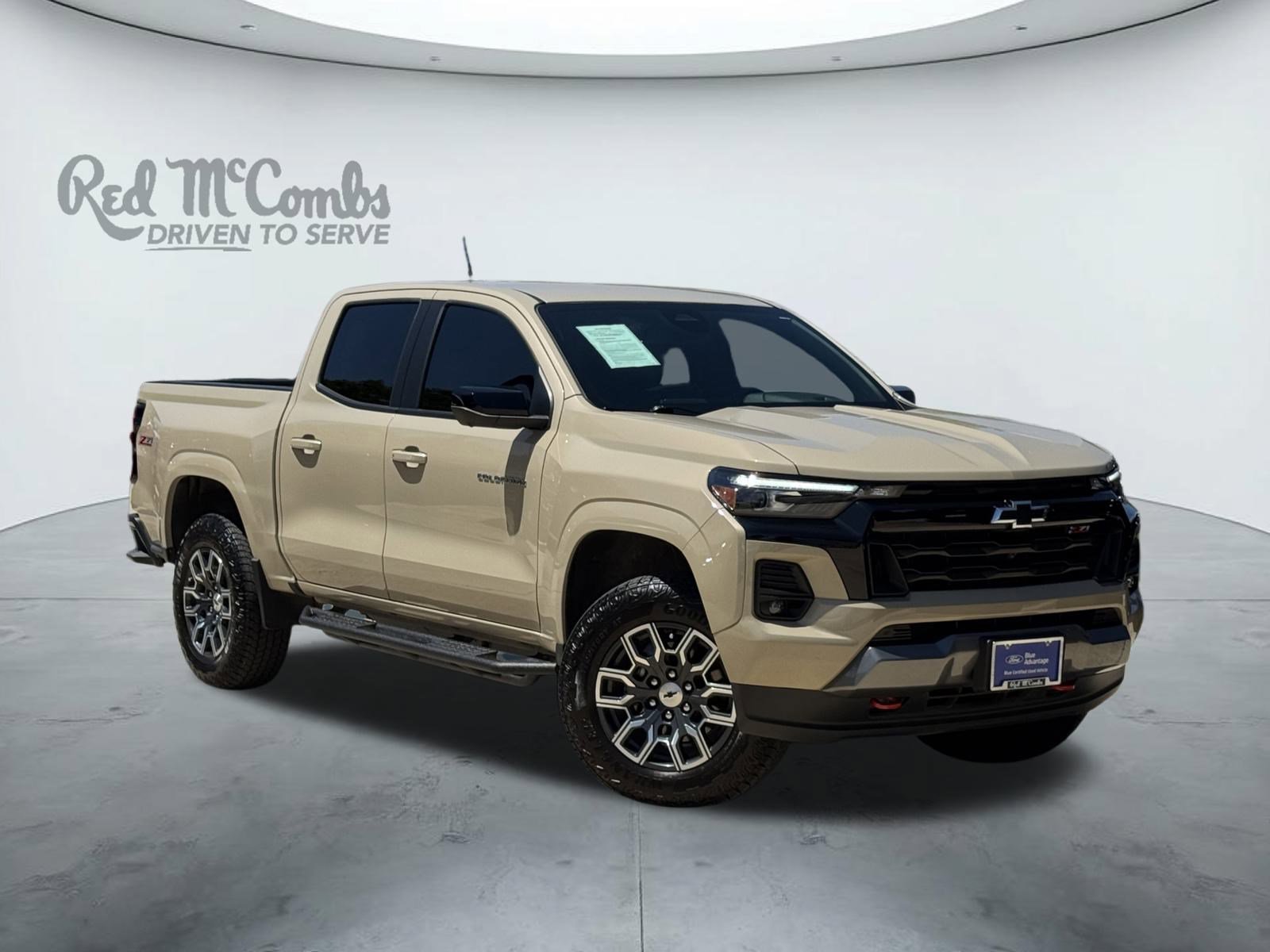 Used 2024 Chevrolet Colorado Z71 w/ Z71 Convenience Package 2