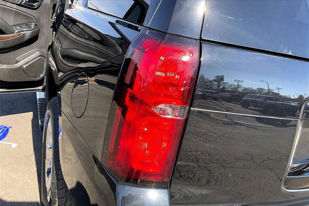 Used 2018 Chevrolet Tahoe LT w/ LT Signature Package image 29