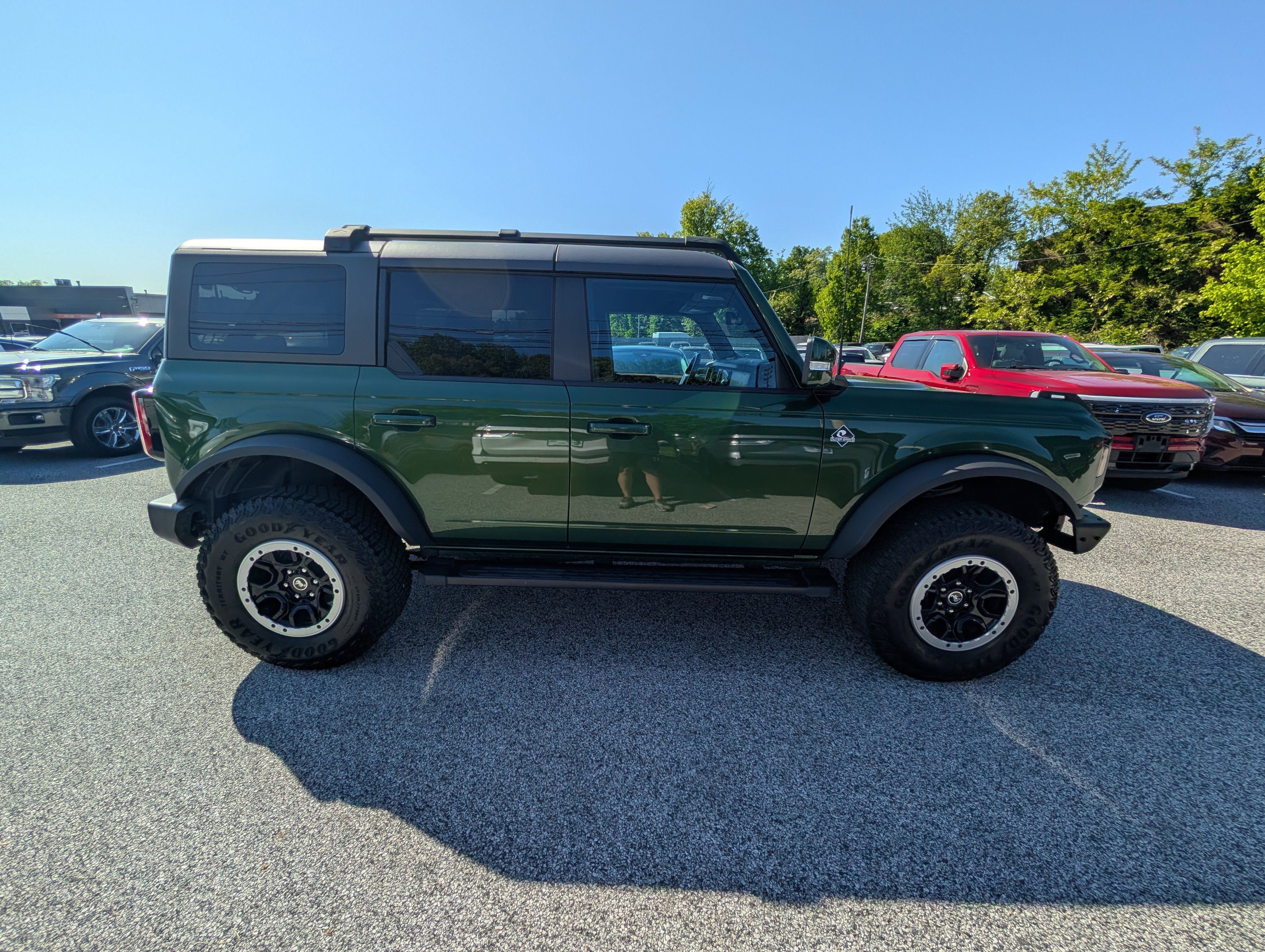 Certified 2023 Ford Bronco Outer Banks w/ Sasquatch Package AWD/4WD image 8