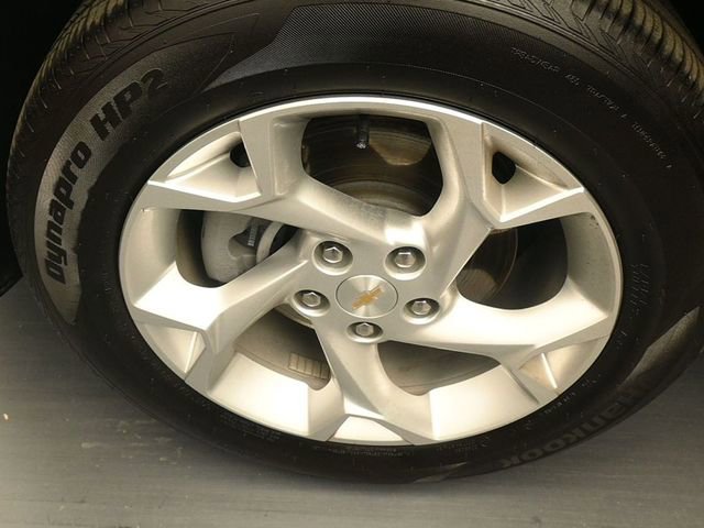 Used 2025 Chevrolet Trax LS w/ LS Convenience Package image 13