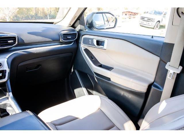 Certified 2022 Ford Explorer XLT w/ Equipment Group 202A image 16