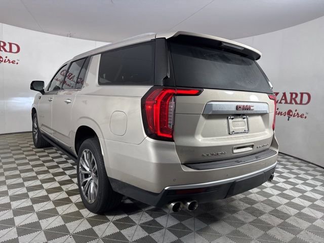 Used 2021 GMC Yukon XL Denali w/ Denali Premium Package image 3