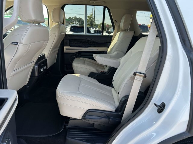Certified 2023 Ford Expedition Platinum RWD image 12