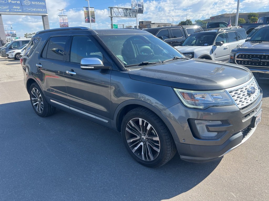 Certified 2017 Ford Explorer Platinum image 2