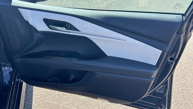 Used 2025 Toyota Camry XLE w/ Premium Plus Package FWD image 10