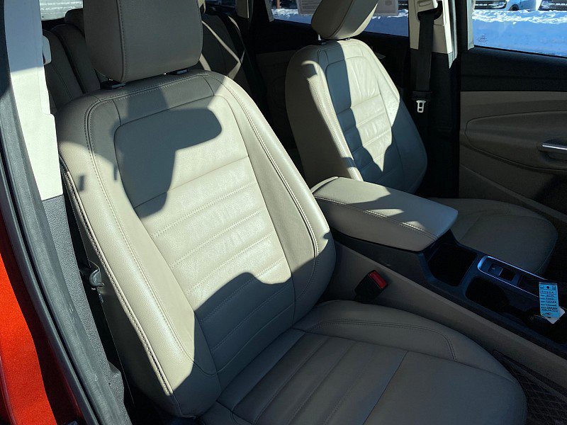Certified 2019 Ford Escape Titanium AWD/4WD image 29