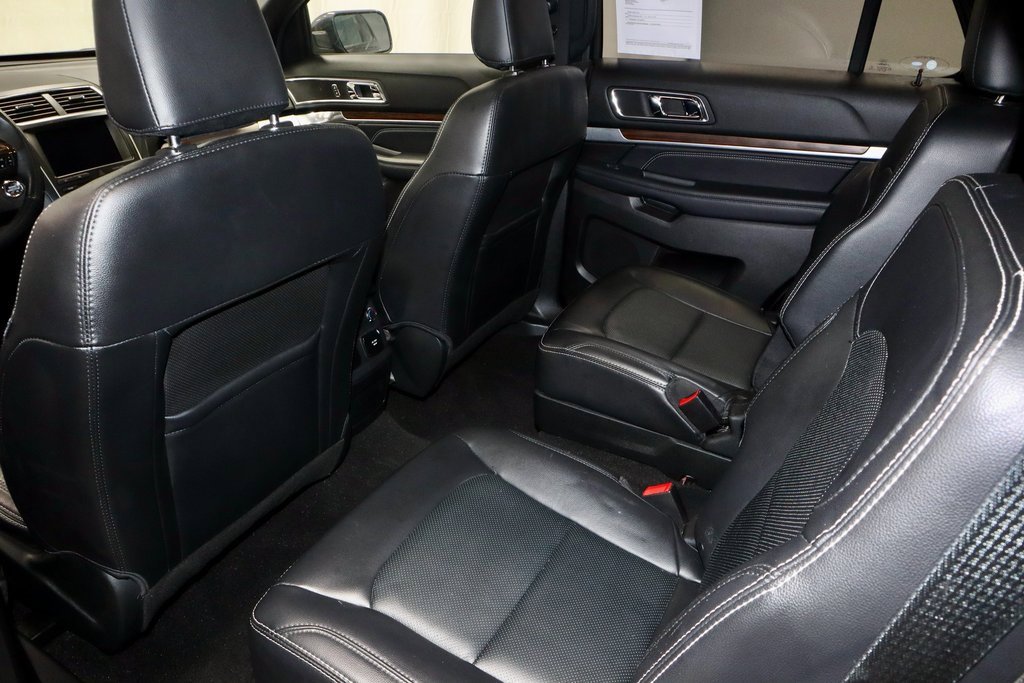 Certified 2019 Ford Explorer Limited w/ Class III Trailer Tow Package image 23