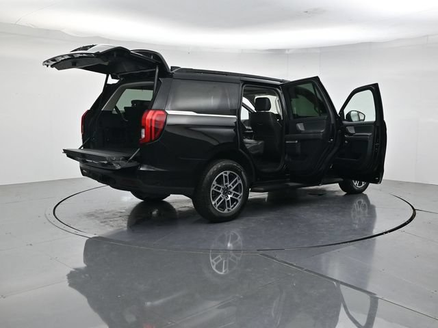 Certified 2025 Ford Expedition Active AWD/4WD image 54