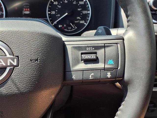 Used 2025 Nissan Rogue SV AWD/4WD image 13