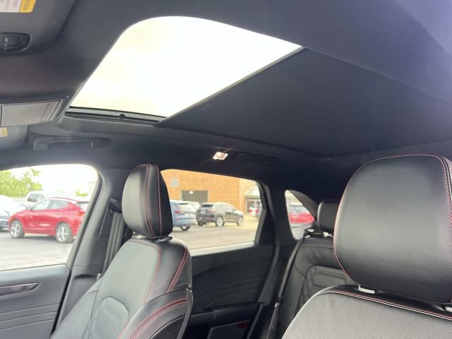 Certified 2023 Ford Escape ST-Line Elite w/ Premium Technology Package AWD/4WD image 20
