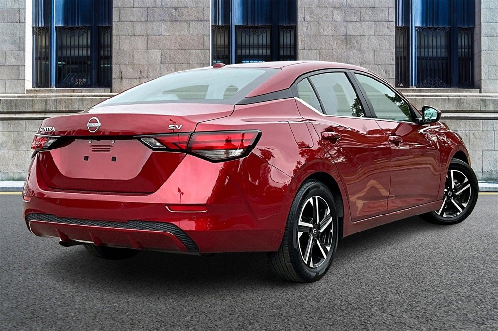 Used 2024 Nissan Sentra SV image 11