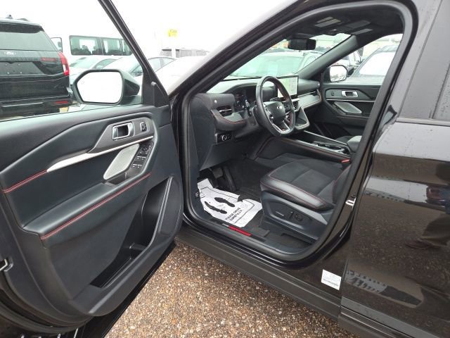 Certified 2025 Ford Explorer ST image 22