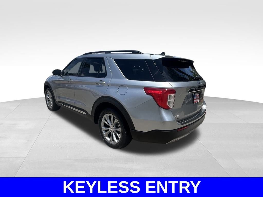 Certified 2022 Ford Explorer XLT w/ Equipment Group 202A image 5