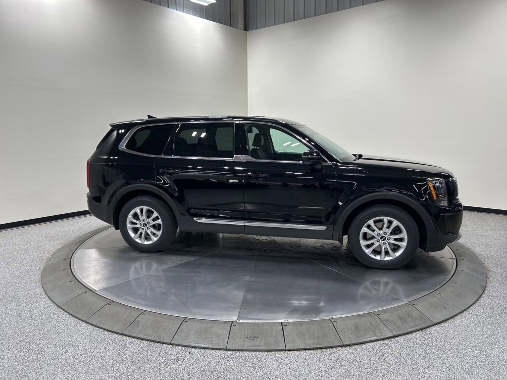 Used 2020 Kia Telluride LX AWD/4WD image 6