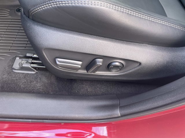 Used 2022 Toyota RAV4 XLE Premium image 18