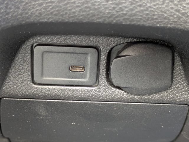 Used 2025 Mercedes-Benz Sprinter 2500 image 21