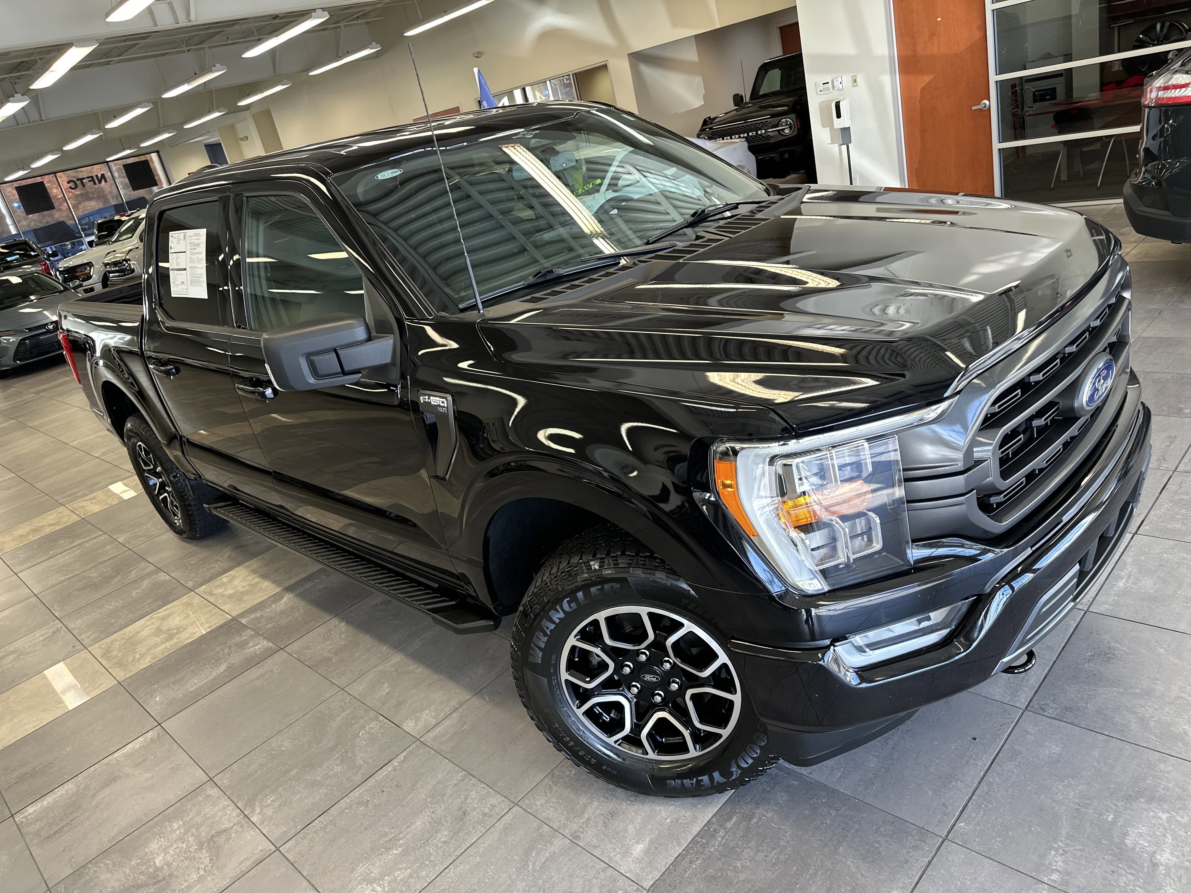 Certified 2023 Ford F150 XLT w/ Equipment Group 302A High image 8