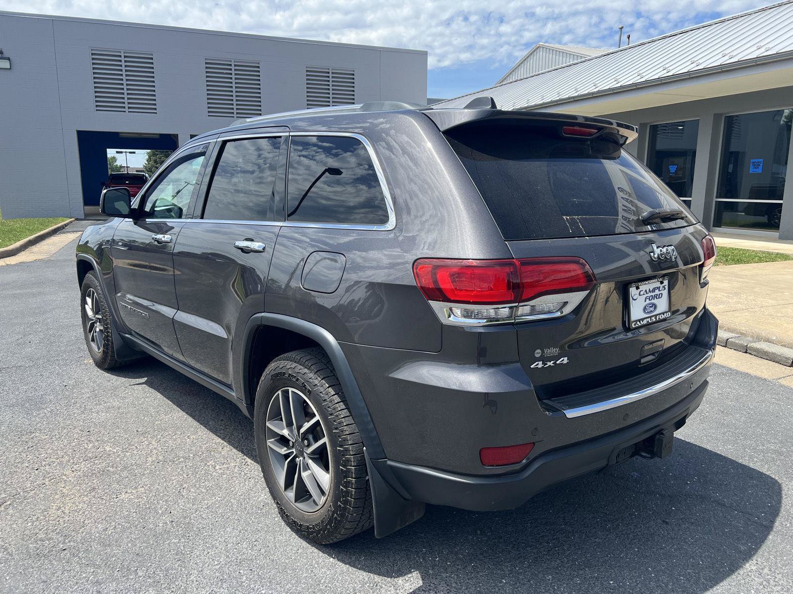 Used 2020 Jeep Grand Cherokee Limited w/ Trailer Tow Group IV AWD/4WD image 3