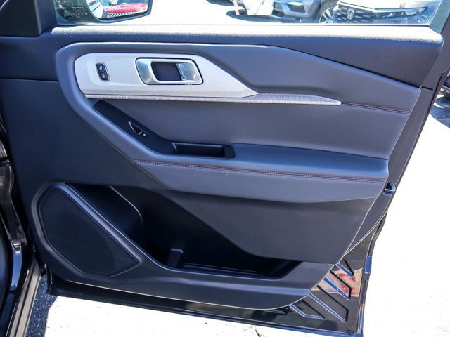 Certified 2025 Ford Explorer Active w/ Active Comfort Package image 33
