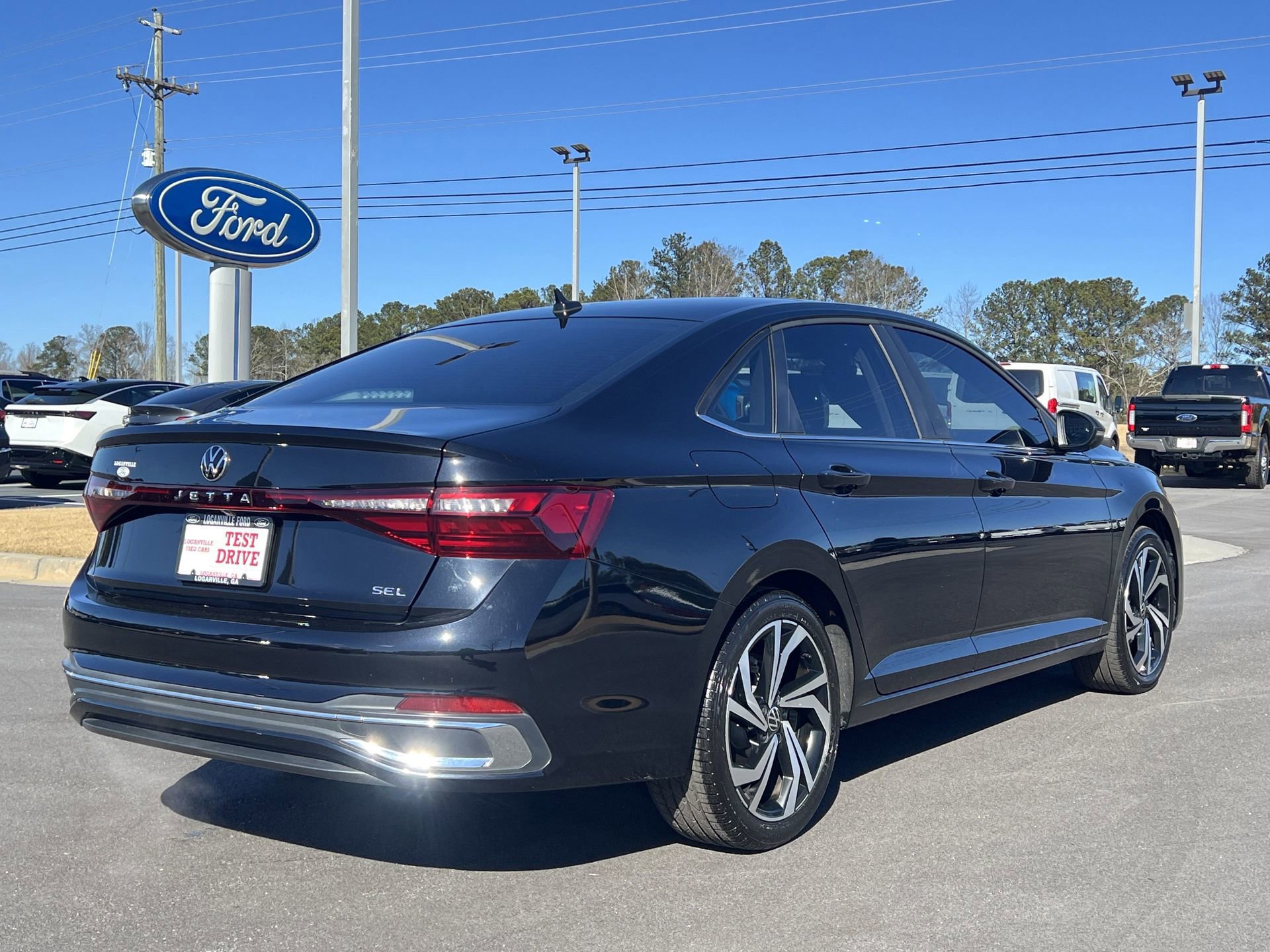 Used 2025 Volkswagen Jetta SEL image 3