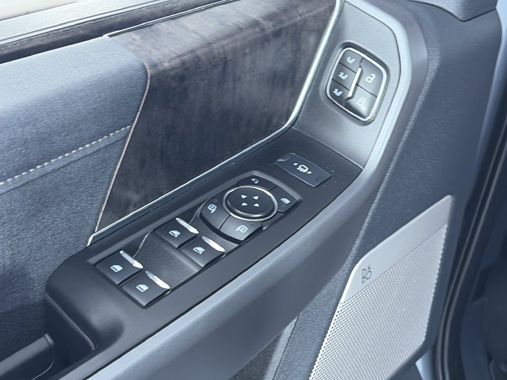 Certified 2025 Ford F350 Lariat AWD/4WD image 26