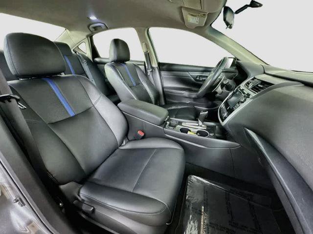 Used 2018 Nissan Altima 2.5 SR w/ SR Midnight Edition FWD image 14