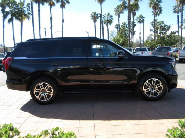 Certified 2025 Ford Expedition Active image 2