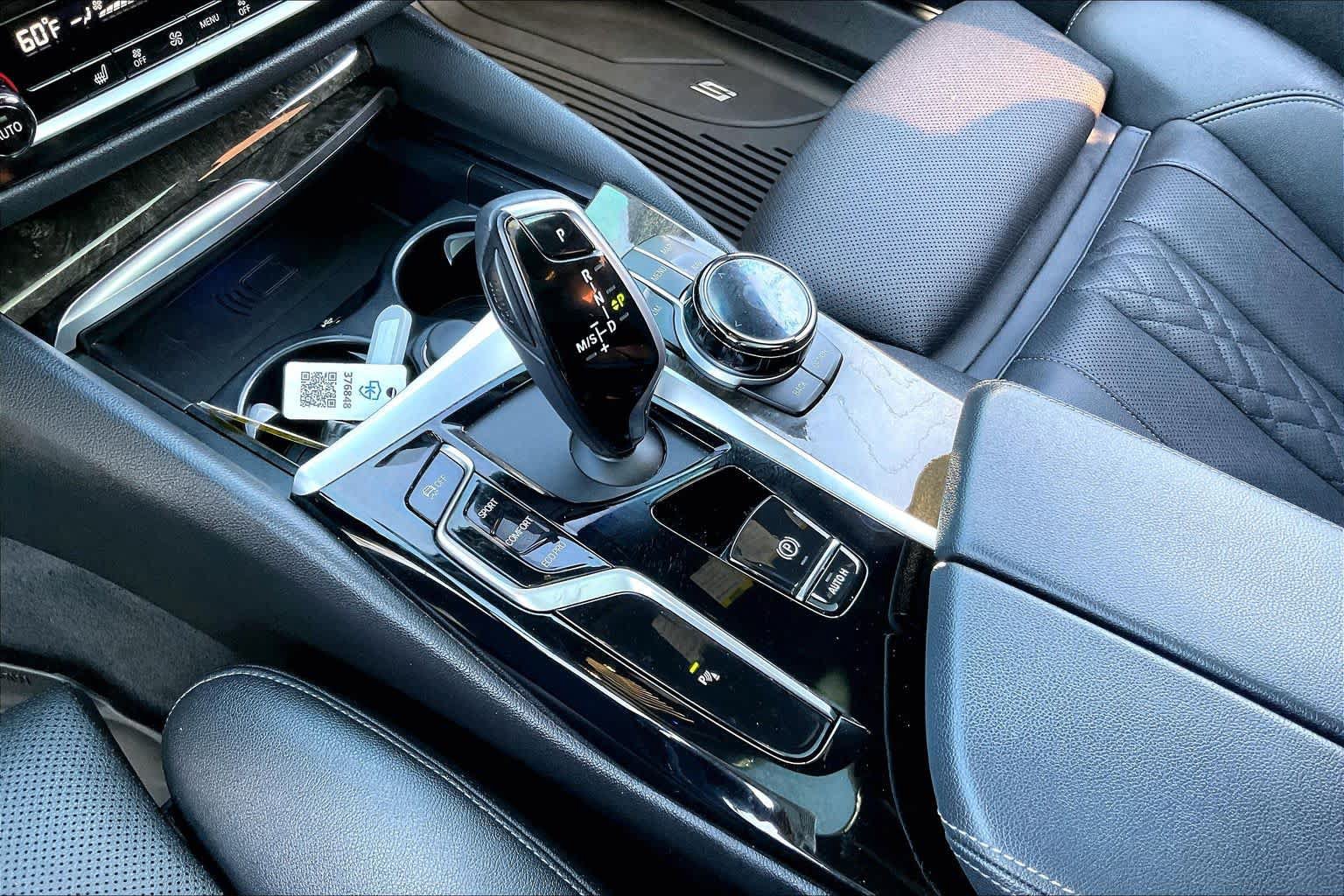 Used 2022 BMW 530i w/ Executive Package RWD image 14