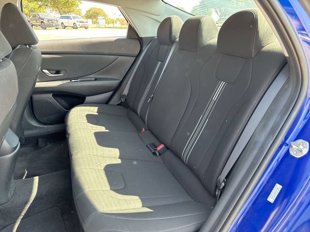 Used 2023 Hyundai Elantra SEL w/ Convenience Package FWD image 22