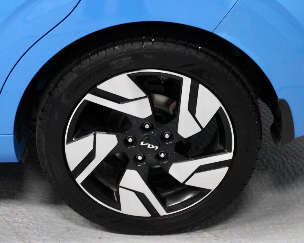 Used 2024 Kia Soul GT-Line FWD image 12