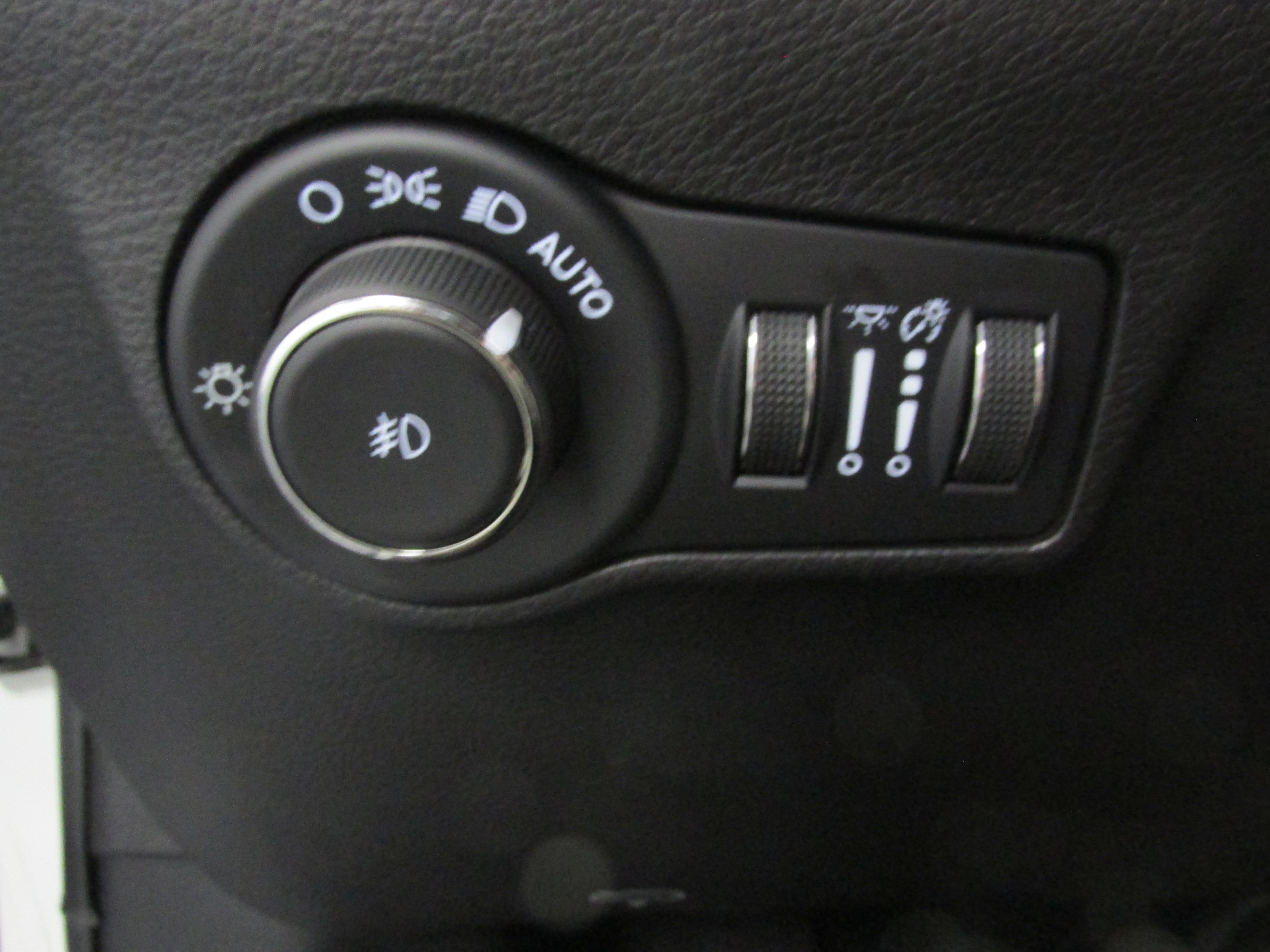 Used 2024 Jeep Compass Latitude image 28