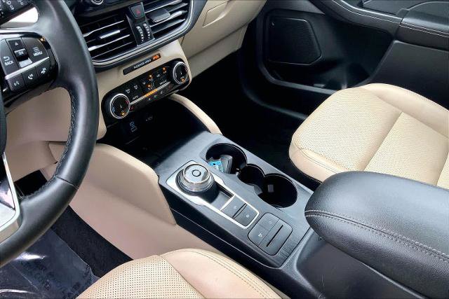 Certified 2022 Ford Escape SEL AWD/4WD image 17
