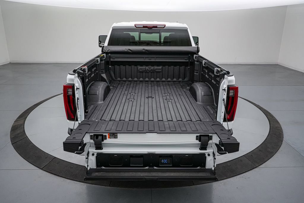 Used 2025 GMC Sierra 2500 Denali Ultimate image 10