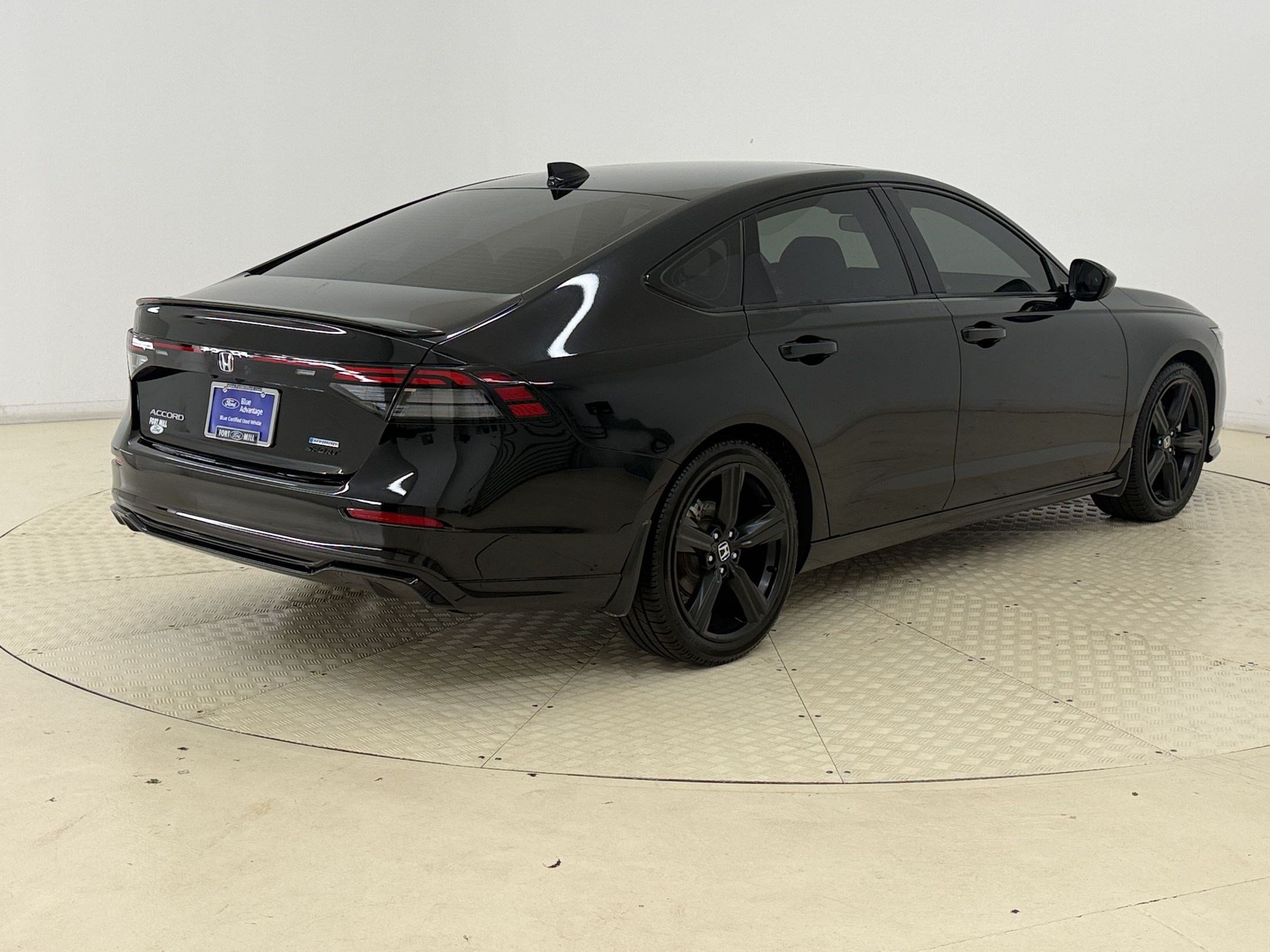 Used 2024 Honda Accord Sport image 9