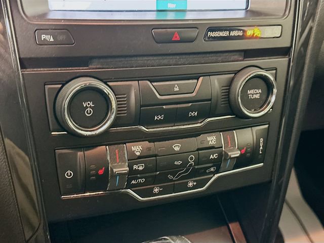 Certified 2018 Ford Explorer XLT w/ Equipment Group 202A FWD image 23