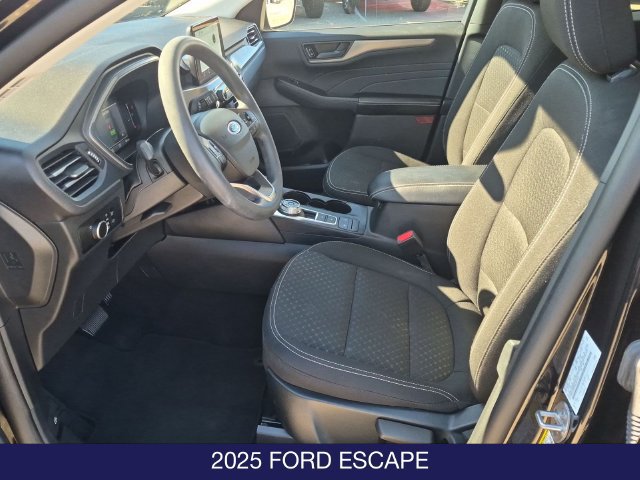 Certified 2025 Ford Escape Active FWD image 16