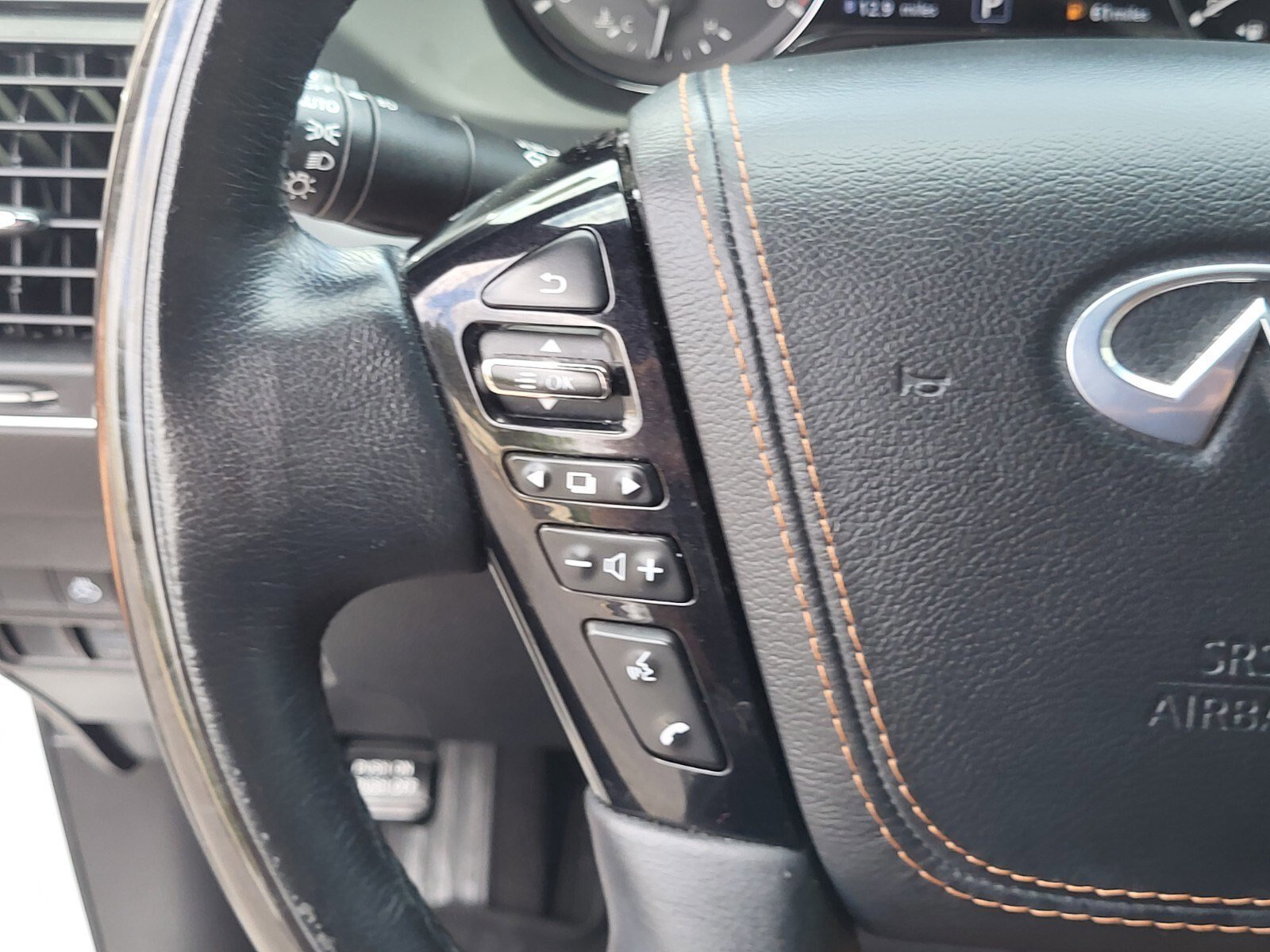 Used 2021 INFINITI QX80 Sensory w/ Cargo Package image 28