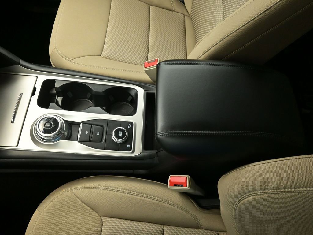 Certified 2022 Ford Explorer XLT w/ Class IV Trailer Tow Package image 34