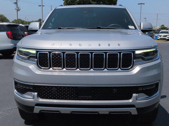 Used 2022 Jeep Wagoneer Series III w/ Premium Group I AWD/4WD image 9