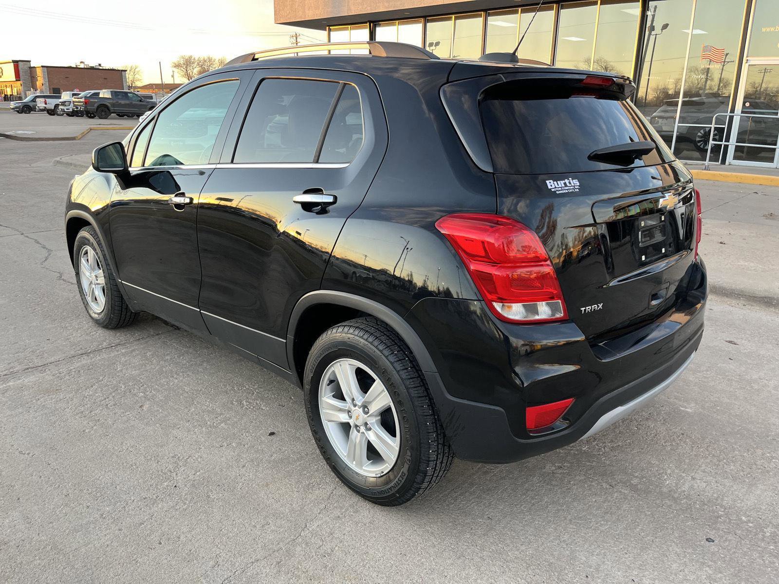 Used 2019 Chevrolet Trax LT w/ LT Convenience Package image 6