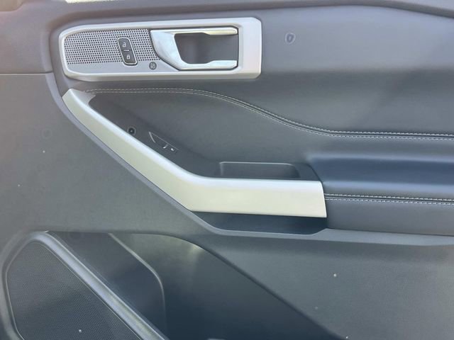 Certified 2023 Ford Explorer Limited w/ Equipment Group 301A image 22