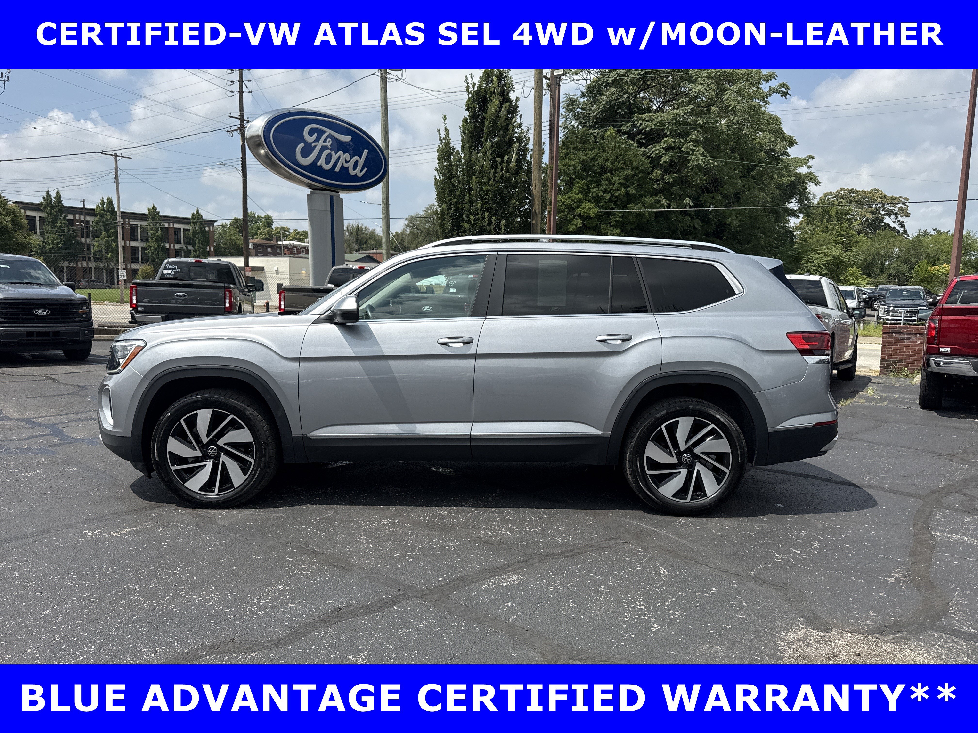 Used 2024 Volkswagen Atlas SEL AWD/4WD image 1
