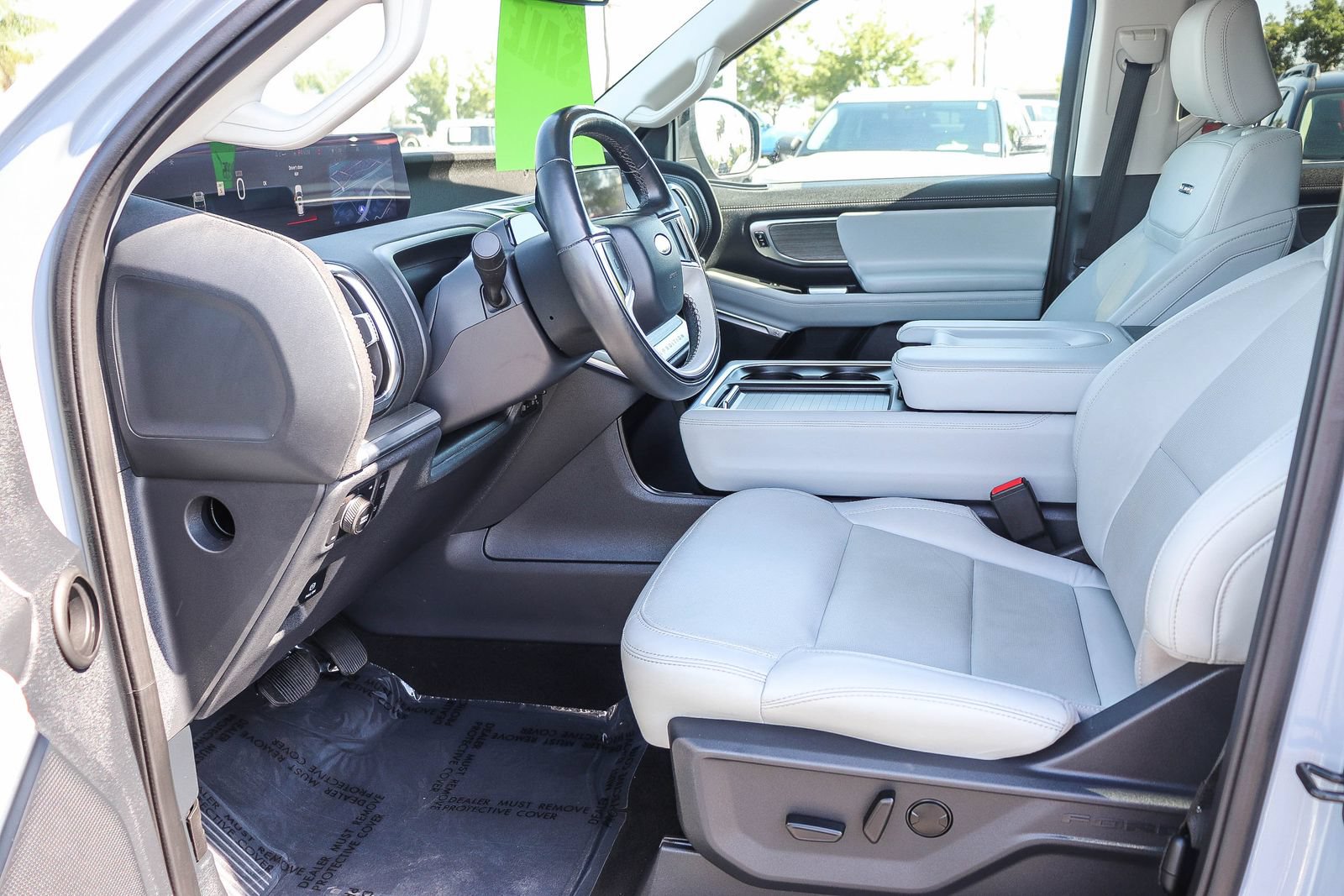 Certified 2025 Ford Expedition Platinum AWD/4WD image 18