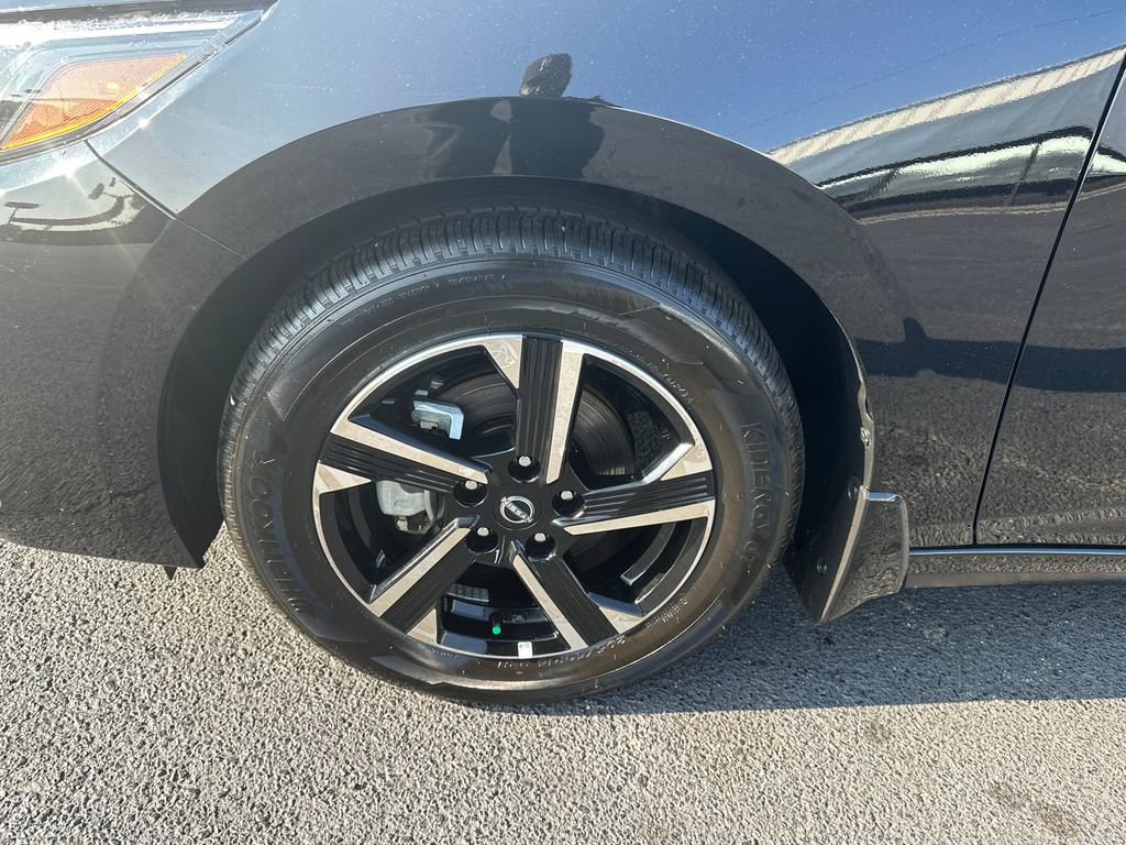 Used 2025 Nissan Sentra SV w/ All-Weather Package FWD image 11