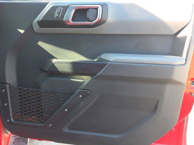 Certified 2022 Ford Bronco Big Bend w/ Sasquatch Package AWD/4WD image 25