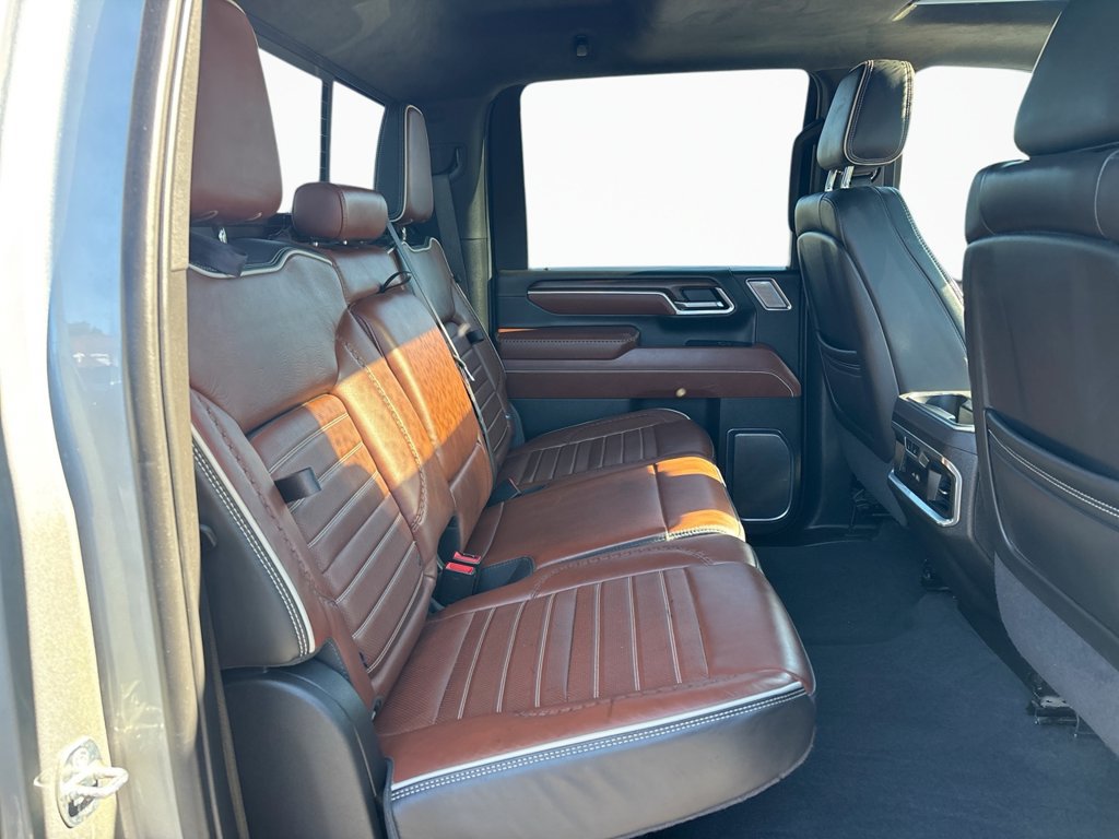Used 2024 GMC Sierra 2500 Denali Ultimate AWD/4WD image 17