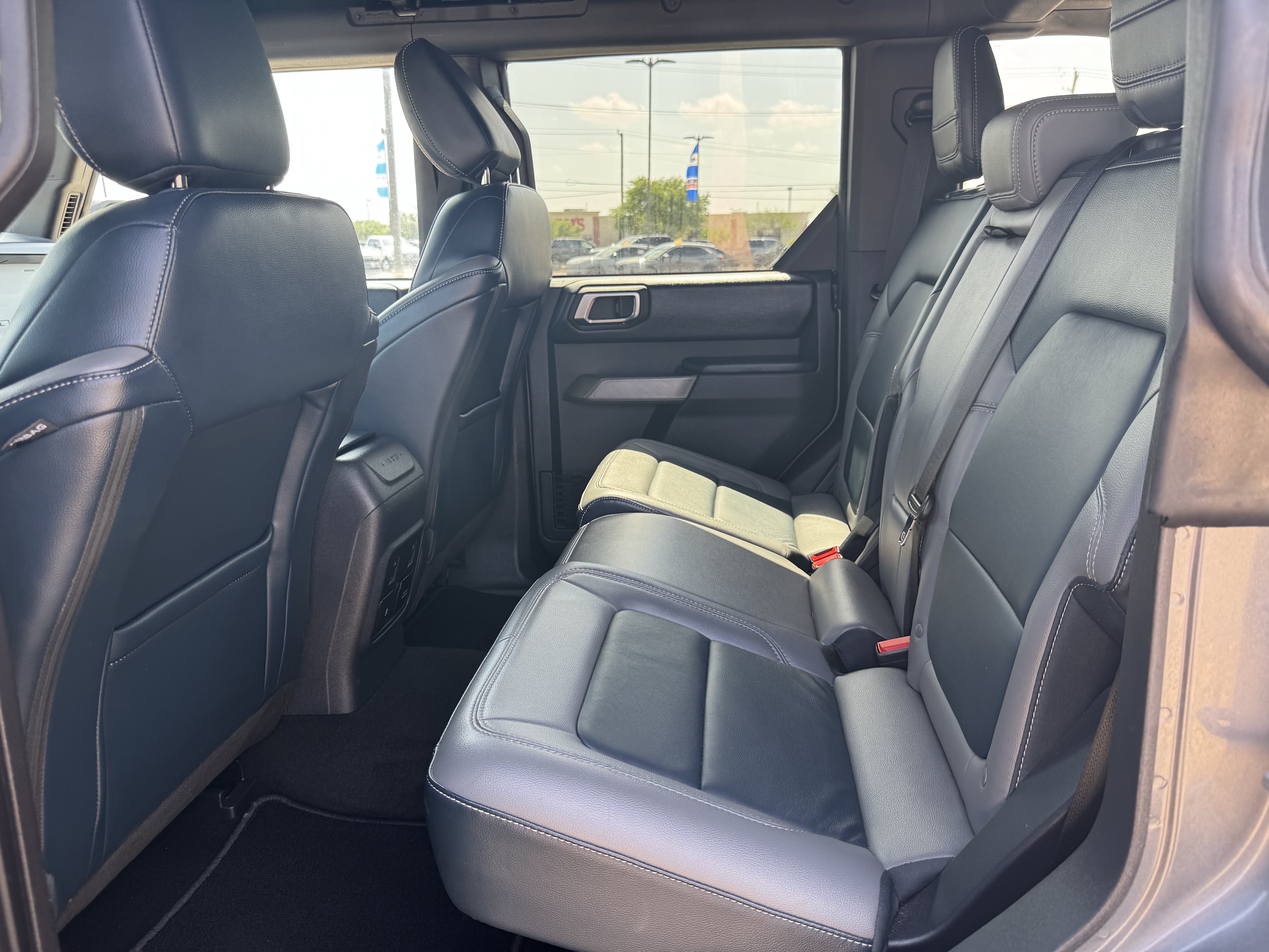Certified 2023 Ford Bronco Outer Banks AWD/4WD image 25