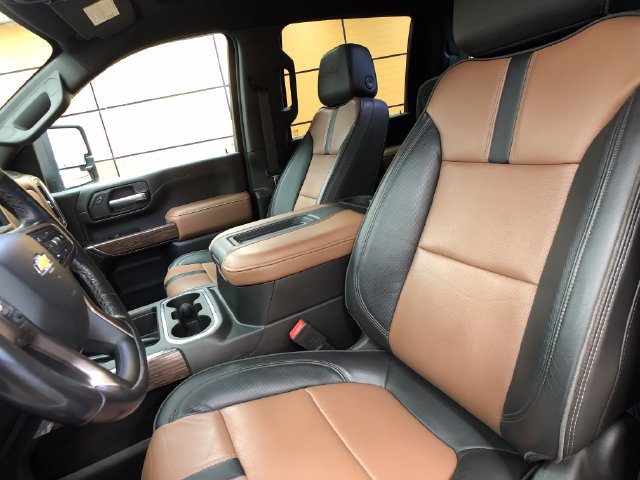 Used 2022 Chevrolet Silverado 2500 High Country w/ Technology Package AWD/4WD image 10