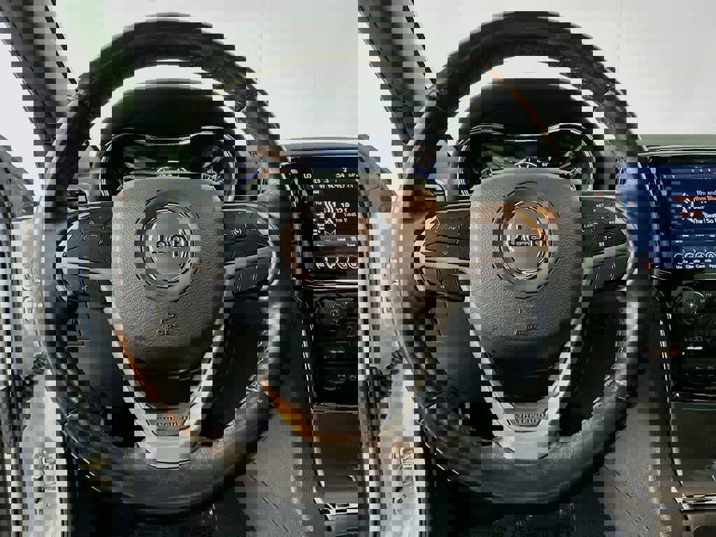 Used 2020 Jeep Grand Cherokee Altitude image 18